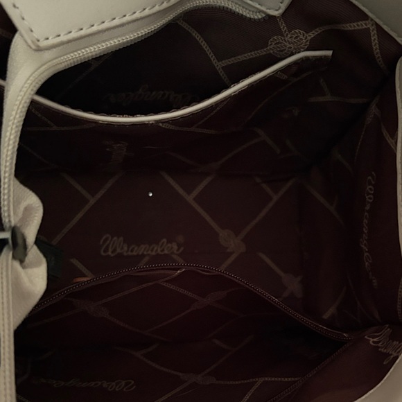 Wrangler Black and Cream Satchel - Picture 3 of 5